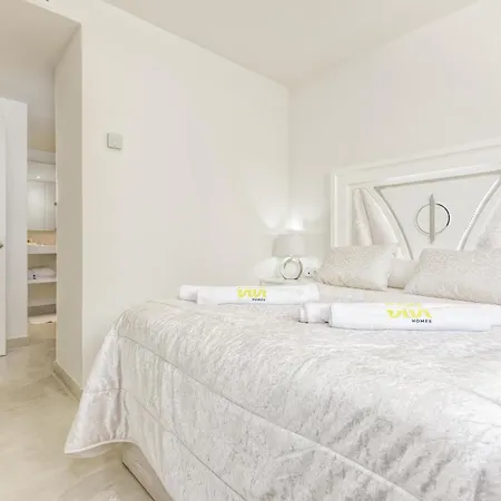Vivi Homes - Ivy Pool, Terrace, Golf & Sea View Apartment Fuengirola