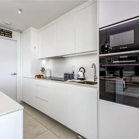公寓 Vivi Homes -ivy - Sea View - Outside Kitchen Bbq - Pool 丰希罗拉
